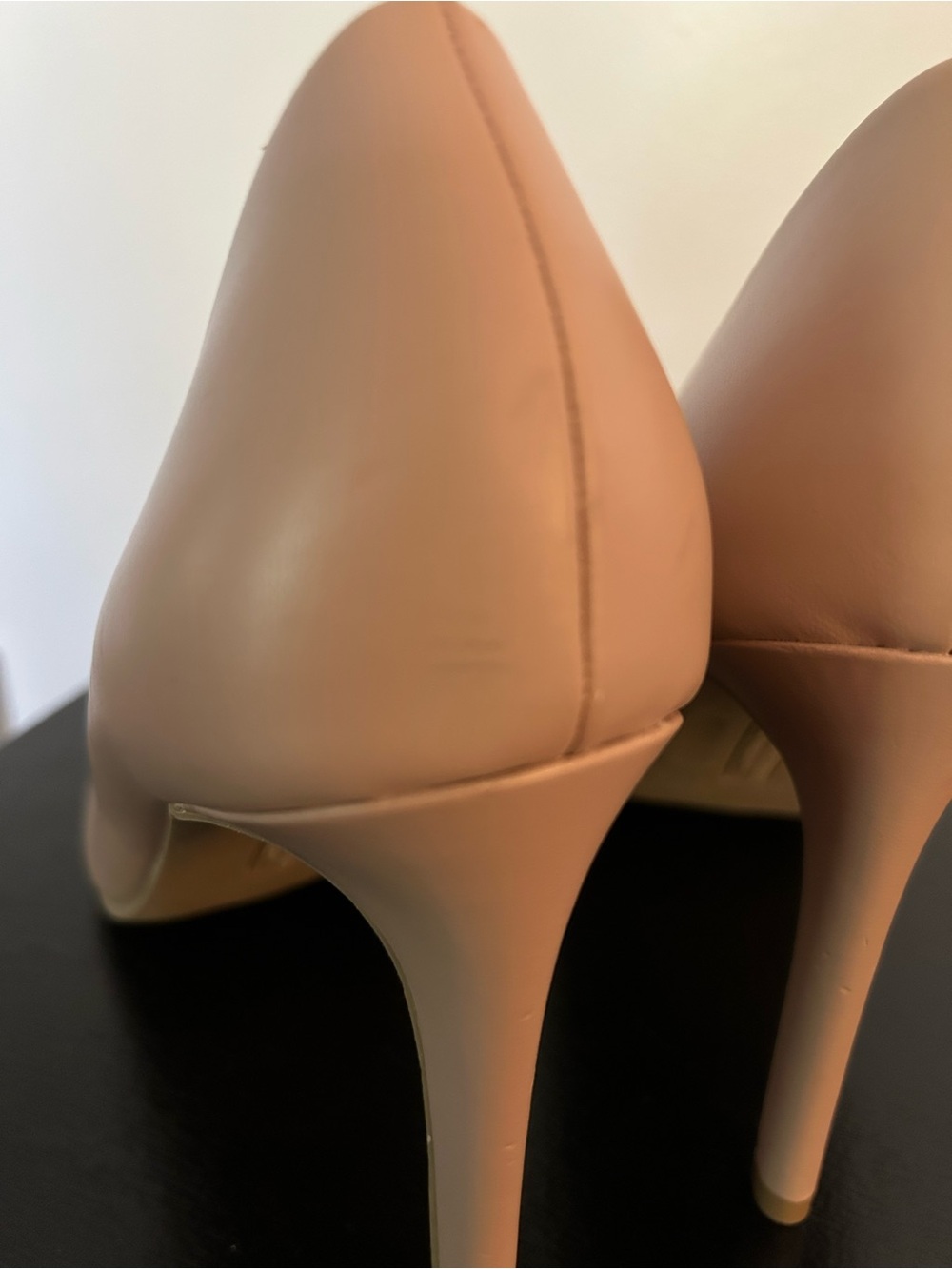 Valentino Garavani Blush Nude Pointed-Toe Leather Pumps - Picture 5 of 6